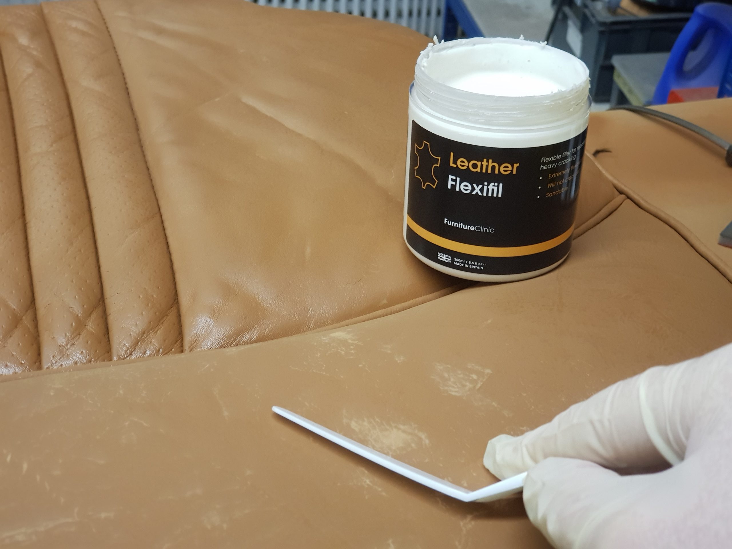 Pegamento para cuero a base de poliuretano (Leather Glue PU) FURNITURE  CLINIC - Marbella Detailing